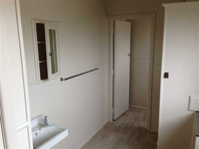 One Bedroom Flat, Close to Town 4