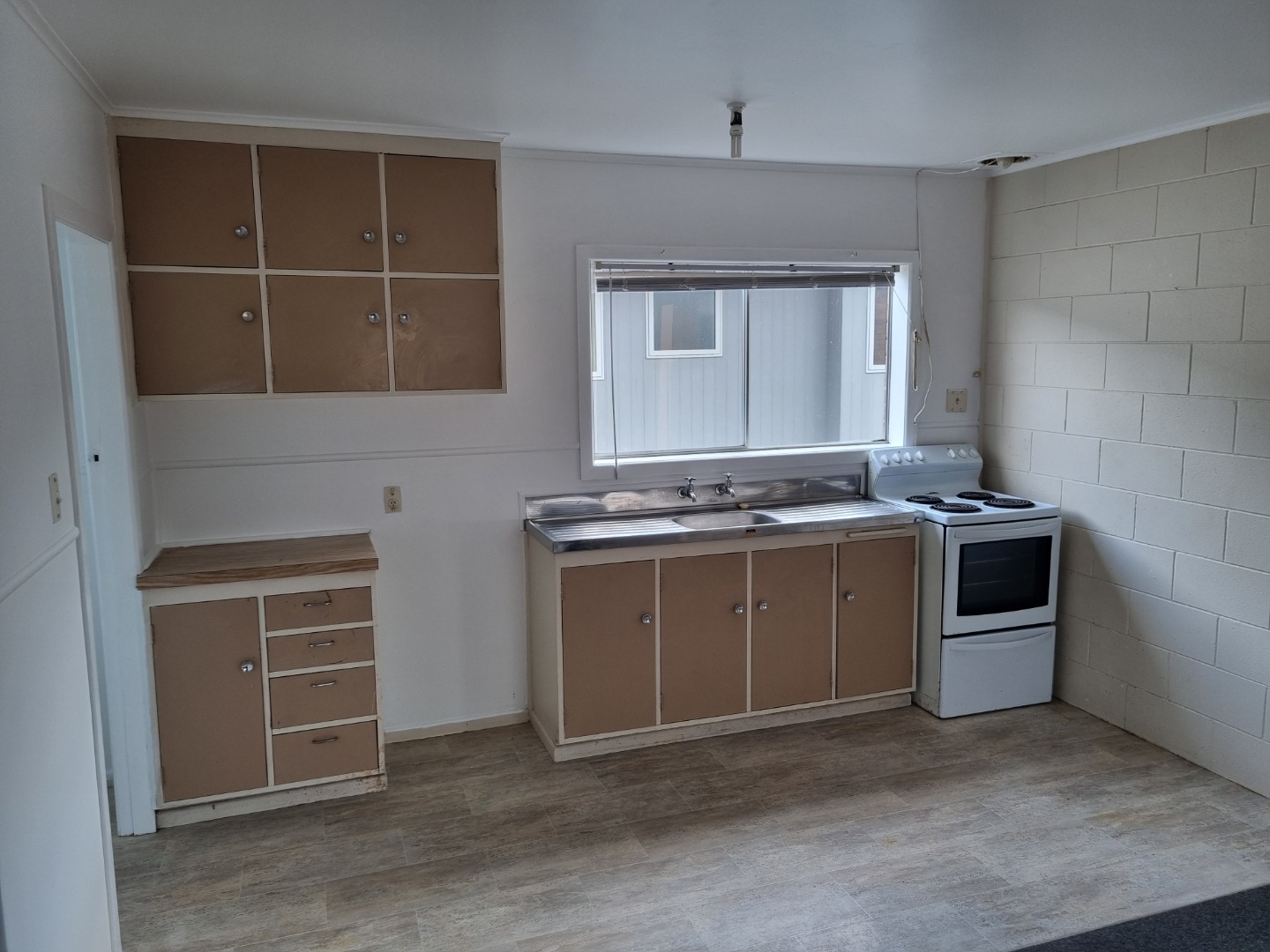 One Bedroom Flat, Close to Town 2